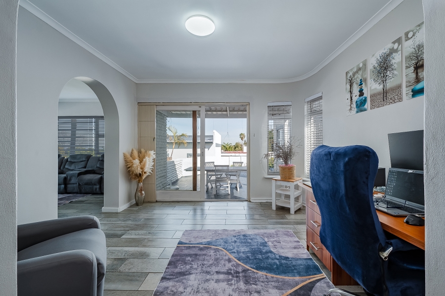 4 Bedroom Property for Sale in Briza Western Cape